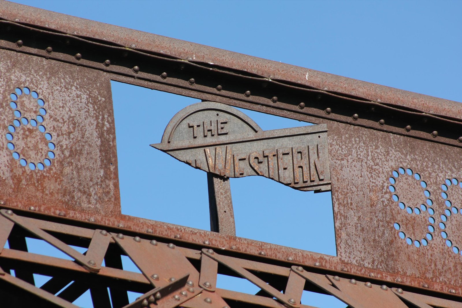 Broken Chicago & North Western Railway herald